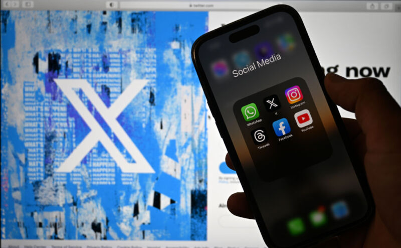 “Blaze your glory!”—Twitter’s “X” becomes first one-letter iPhone app